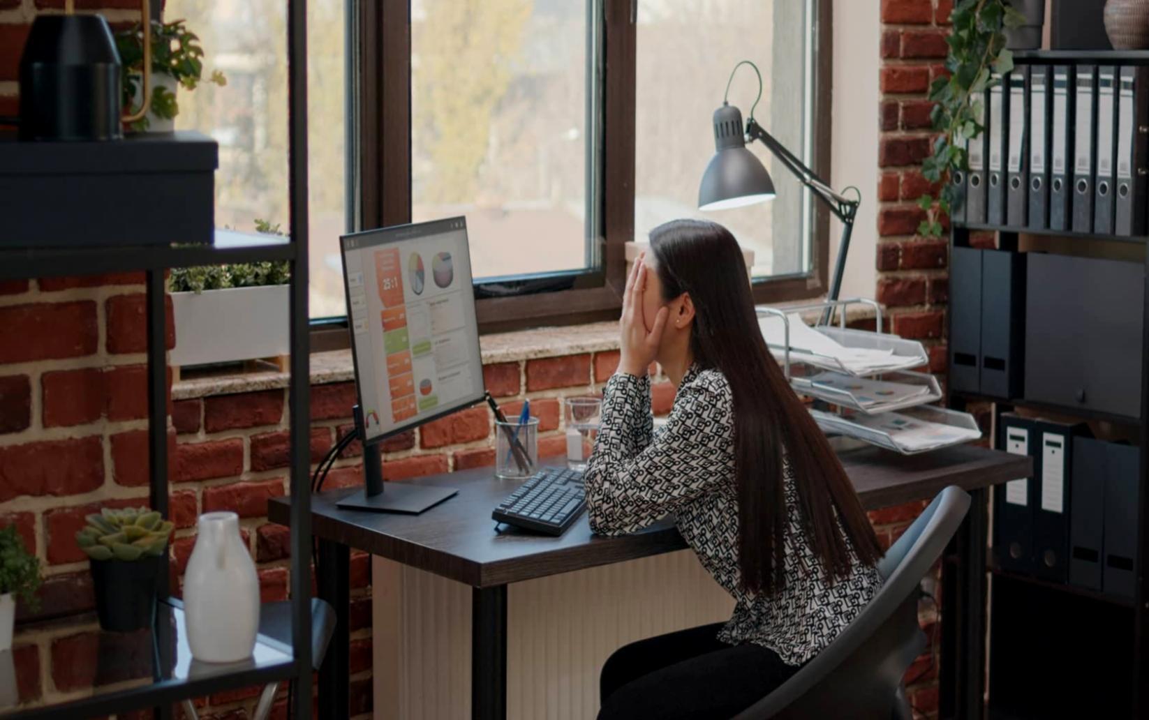 Estudiantes globales aprendiendo estrategias de enlaces